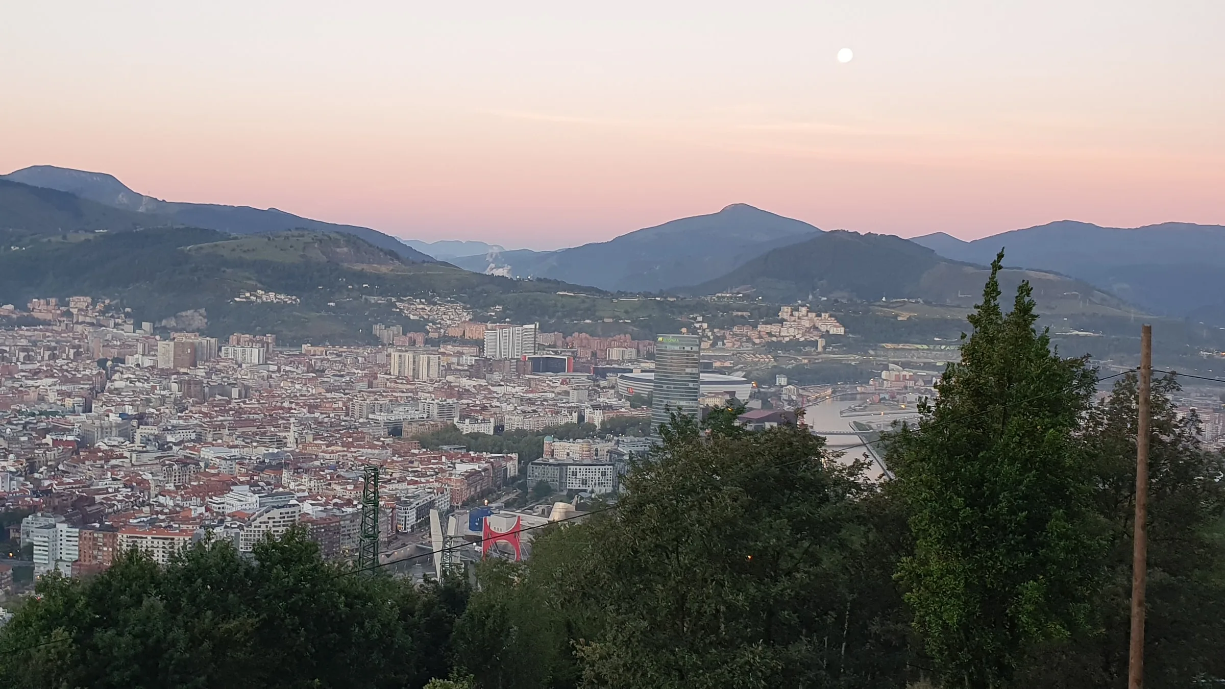 Bilbao al atardecer desde el mirador de Artxanda