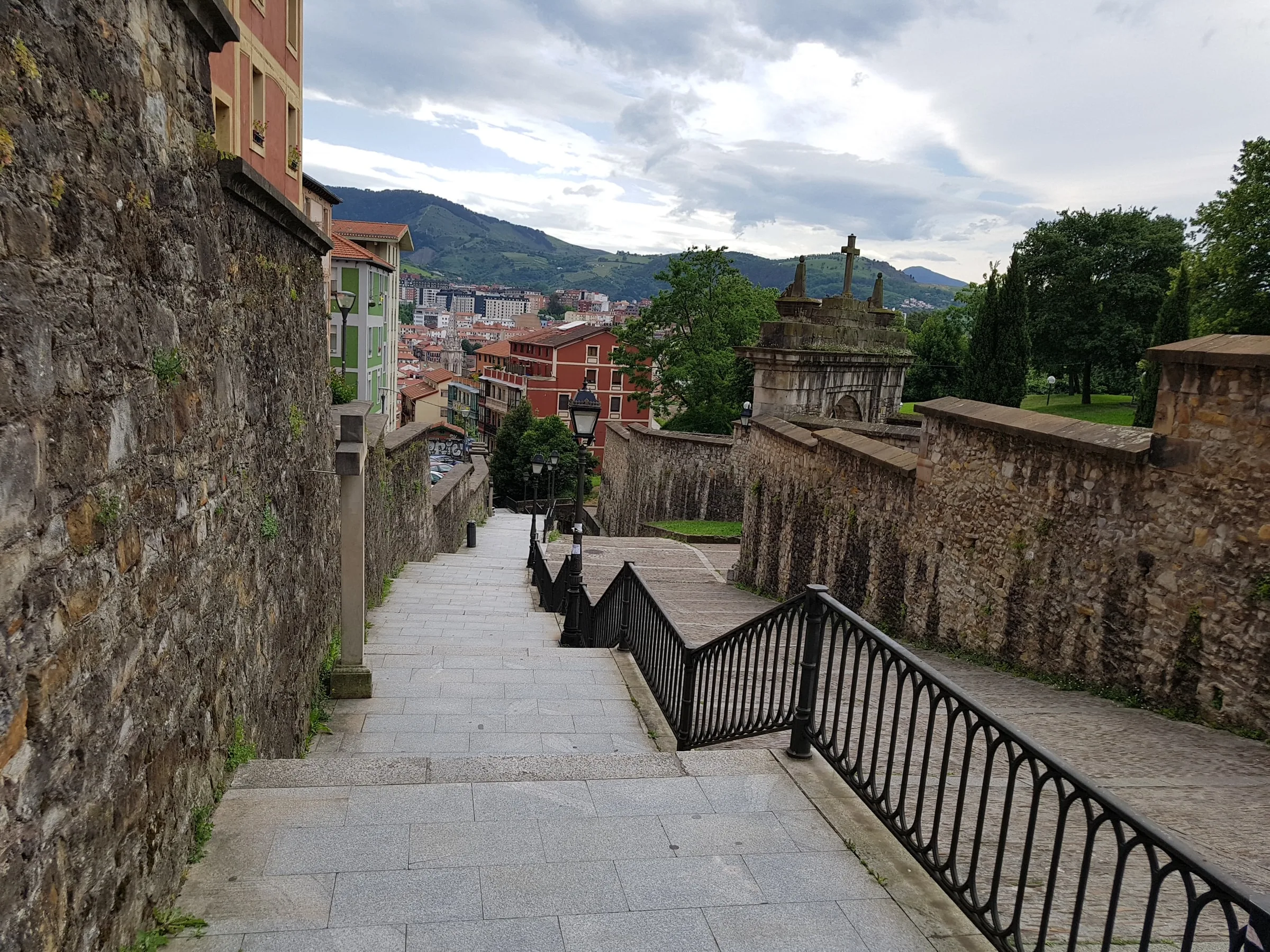 Escaleras de Mallona que bajan de Begoña al Casco Viejo