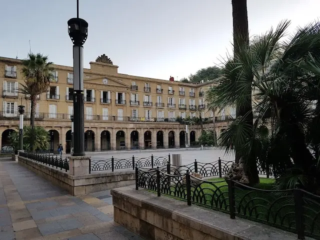 Soportales de la Plaza Nueva de Bilbao