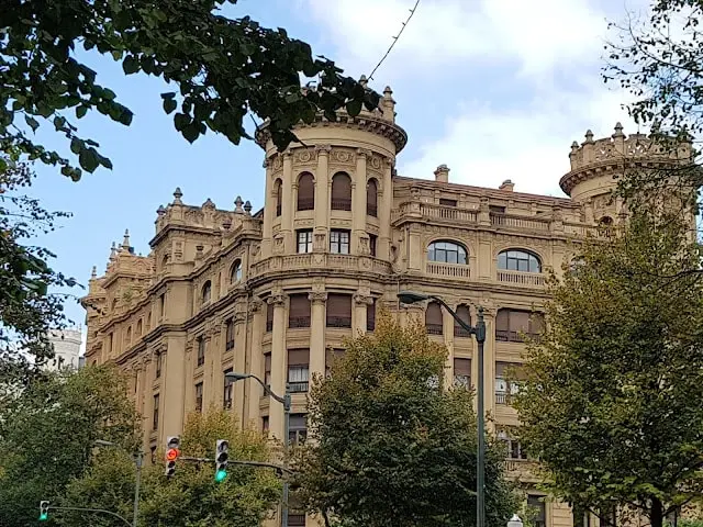 Edificio histórico en el Ensanche de Bilbao