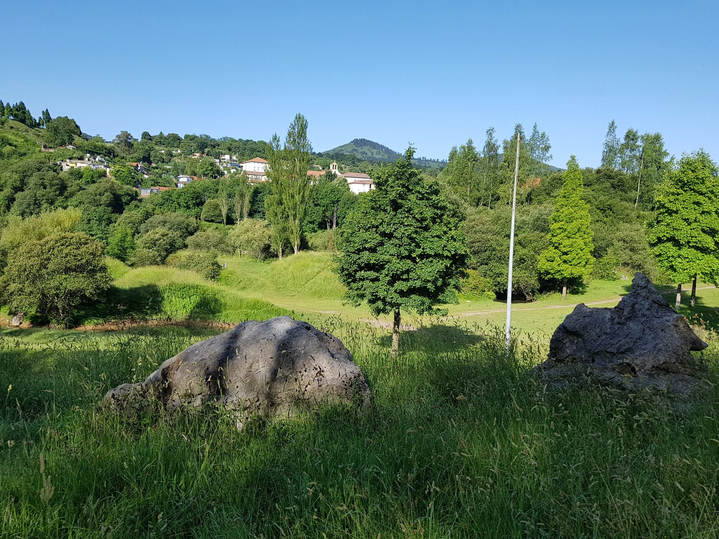 Parque verde en el monte Kobetamendi